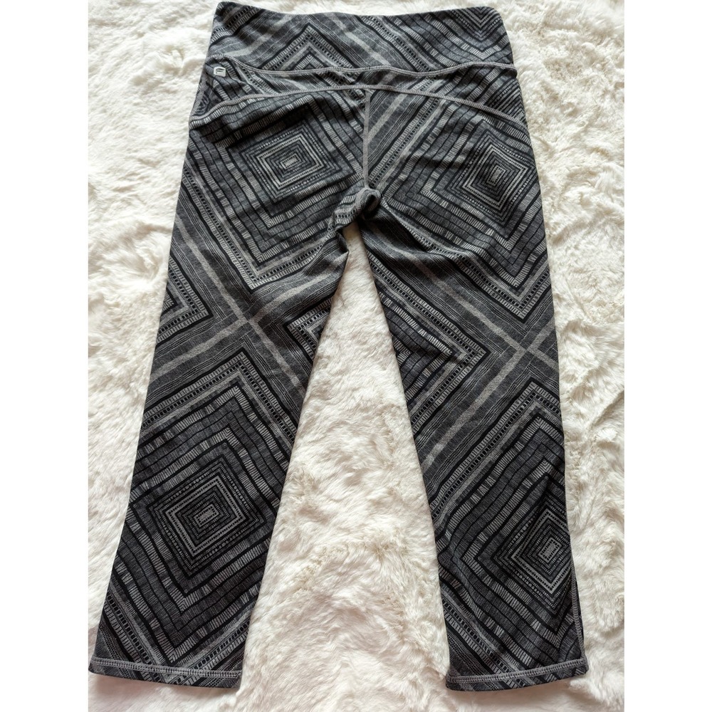 Fabletics Lima Capri Powerhold Leggngs Medium - image 5